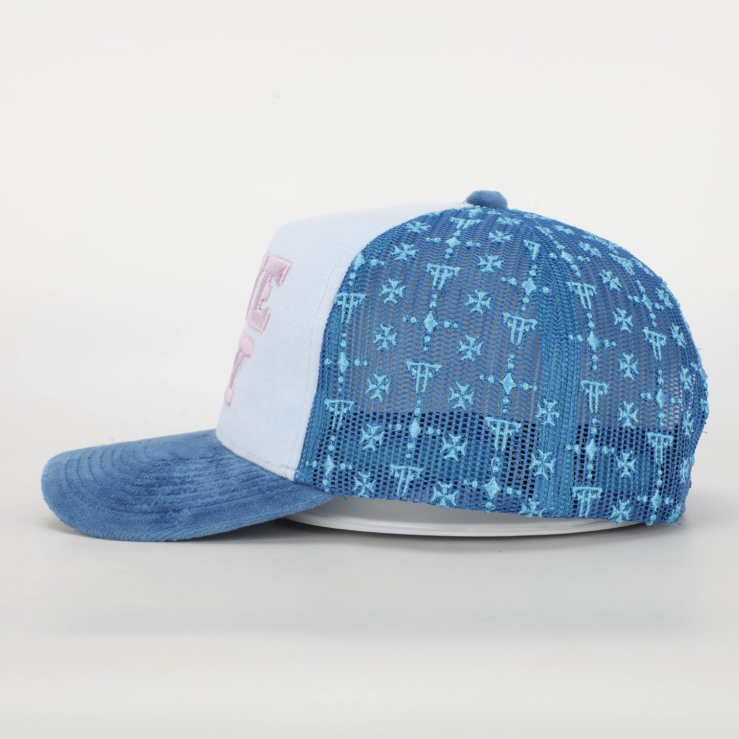 FWE BOY AZURE VELVET MONO TRUCKER