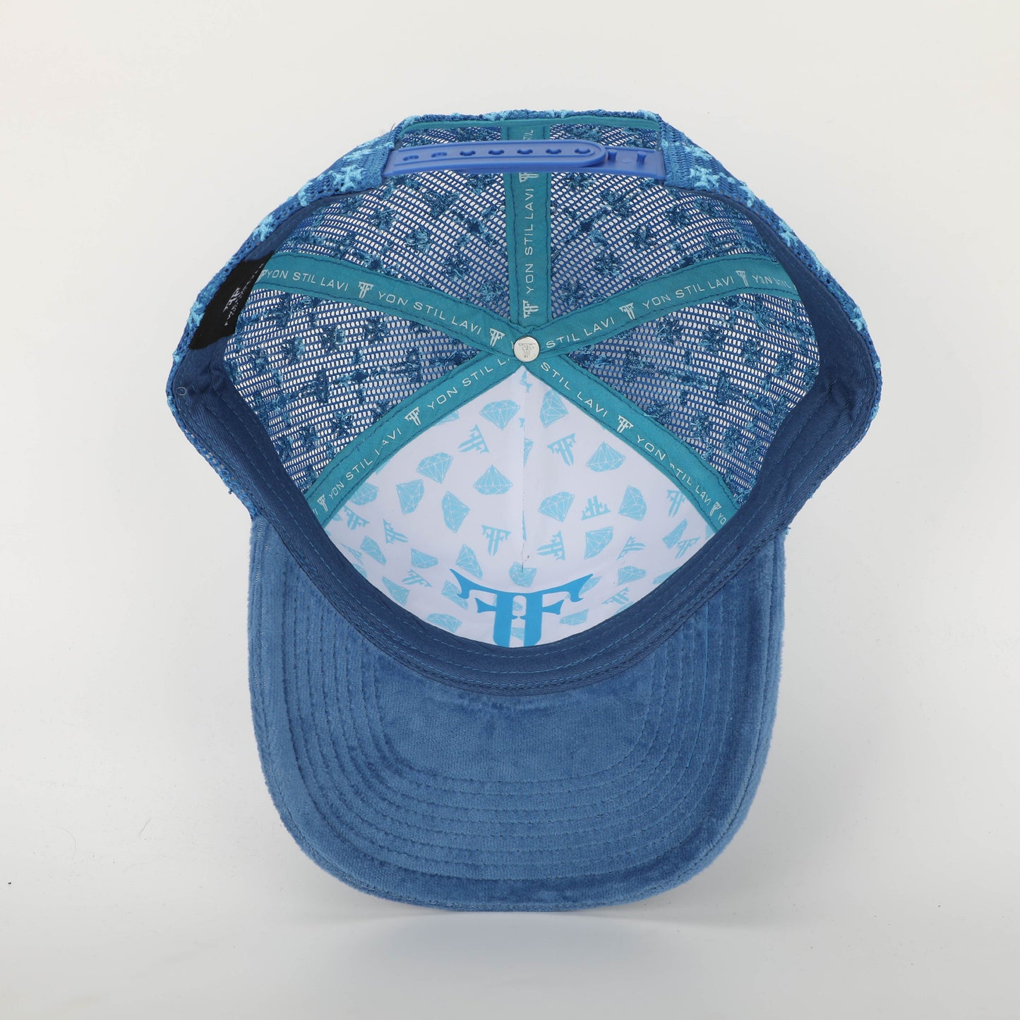 FWE BOY AZURE VELVET MONO TRUCKER